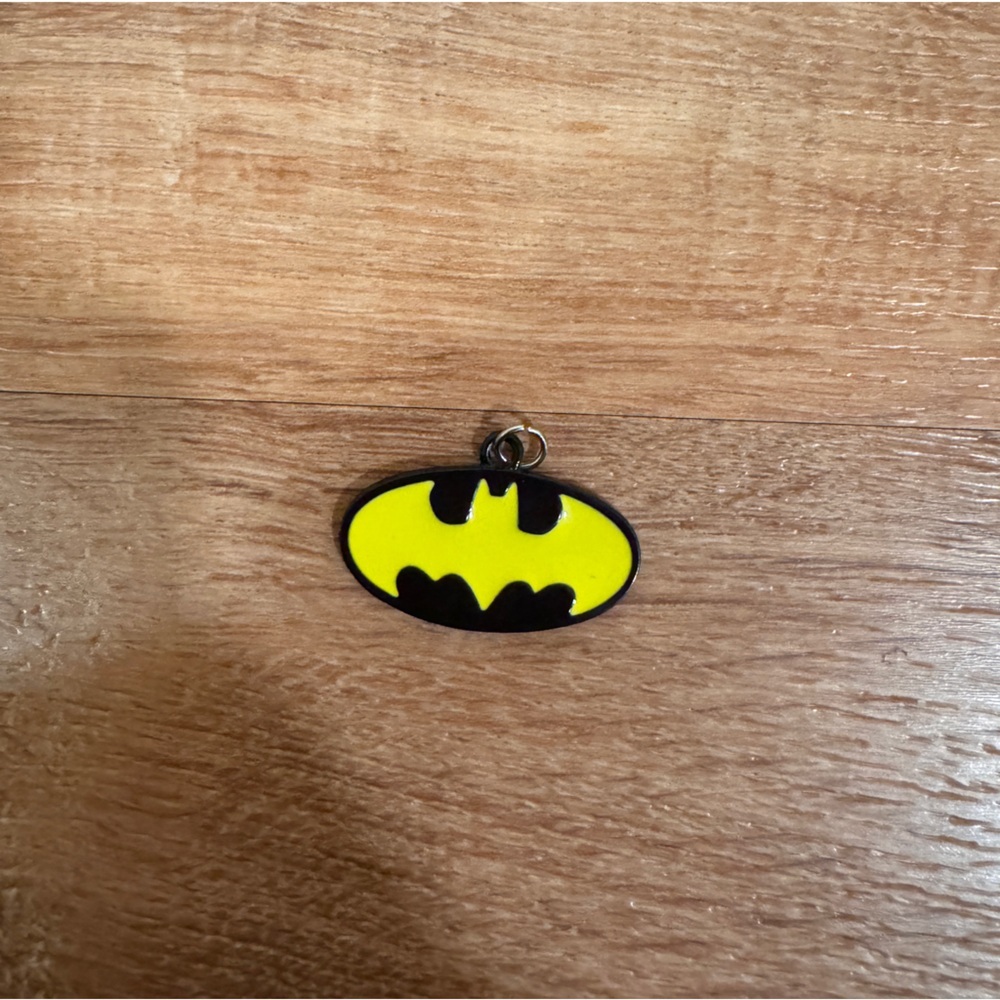 Batman black and yellow pendant​